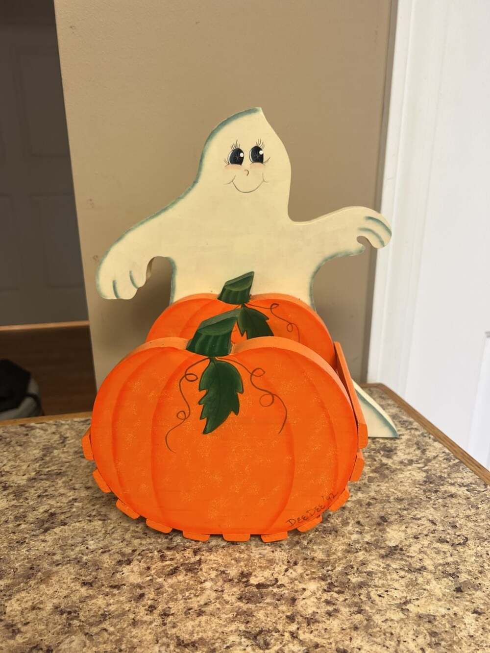 Vintage Hand made Wooden Halloween Ghost and Pumpkins Crate Basket Decor 1992